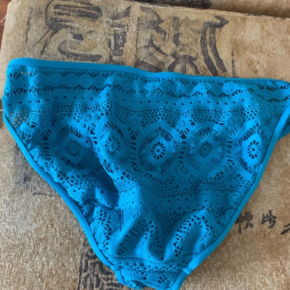 Kenneth Cole Reaction BWT bikini bottom blue ( M ) - Picture 6 of 7